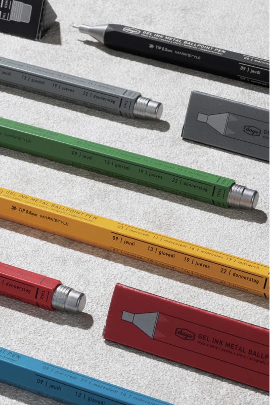 ACCESSOIRE - STYLO ENCRE GEL EN MÉTAL - MIXTE