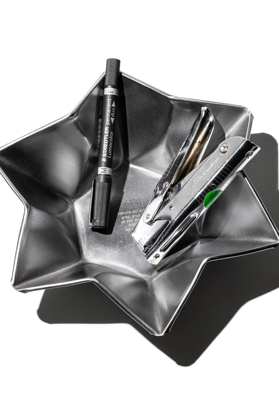 ACCESSOIRE - PLATEAU MÉTALLIQUE DE PRÉSENTATION - MIXTE